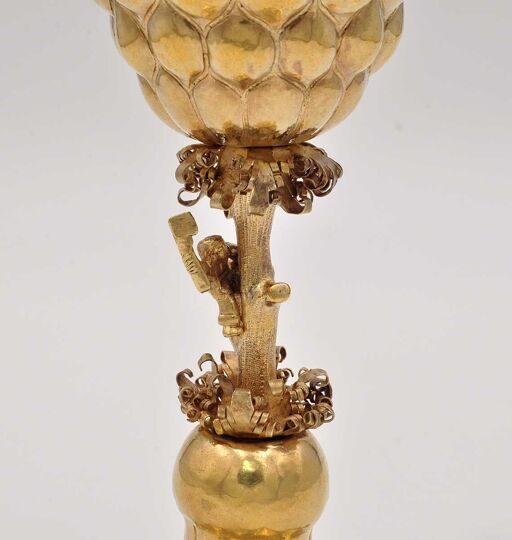Виноградный серебряный кубок с крышкой. Москва. 1765 год.